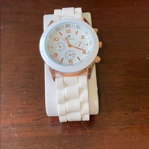 Octavia Watch. NWOT. White and Rose gold